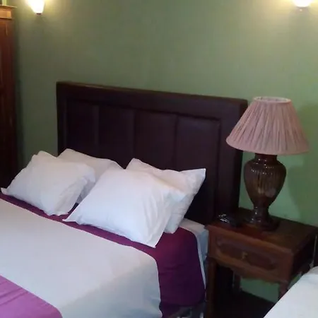 Guest house Marfim 2*